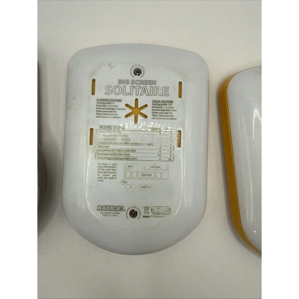 Radica Big Screen Solitaire Electronic Handheld Game Yellow White 2008 READ